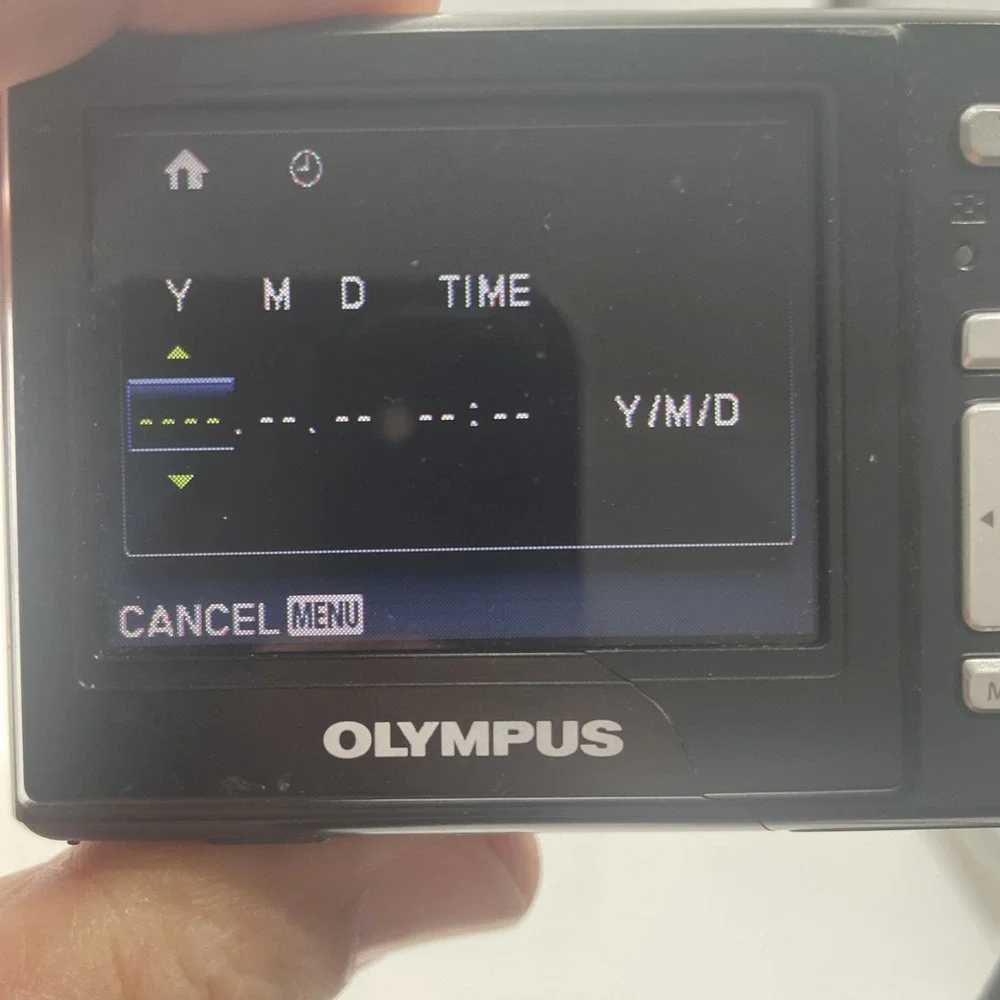 Olympus T-100 12.0MP Digital Camera 3X Zoom+New Battery-TESTED
